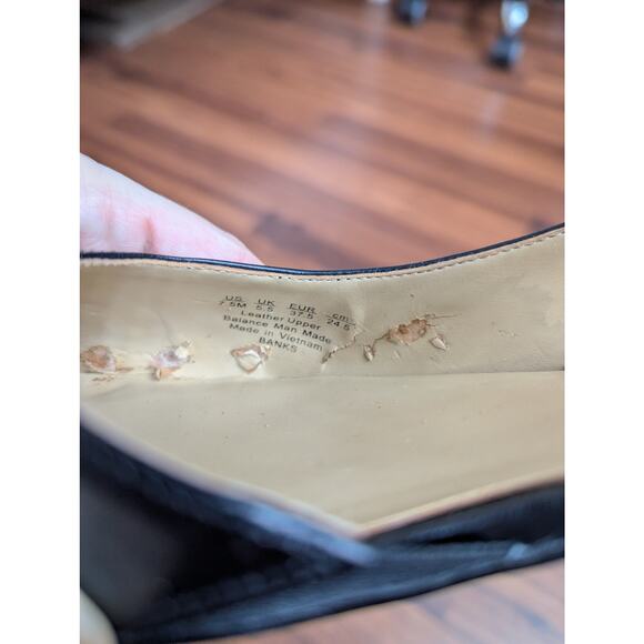 Naturalizer Black Leather Slingback Pointed Toe Low Heel Pumps- Size 7.5 - Picture 7 of 9